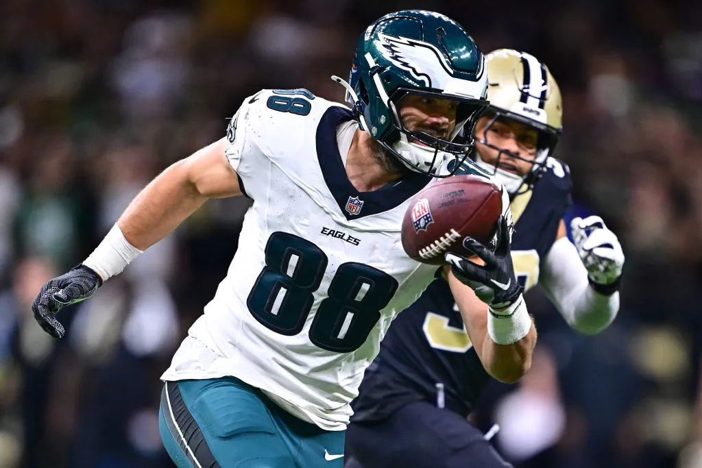 NEW ORLEANS, LOUISIANA - SEPTEMBER 22: Dallas Goedert #88 of the Philadelphia Eagles makes a one-handed catch against the New Orleans Saints during the fourth quarter at Caesars Superdome on September 22, 2024 in New Orleans, Louisiana.