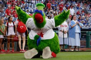 Los Angeles Dodgers v Philadelphia Phillies